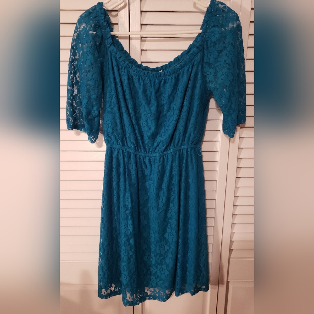 Accidentally in Love Tuquoise Lace Shift Dress Juniors Size Medium